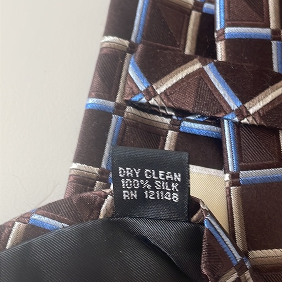 Brown Square Design Michael Kors Silk Tie - Picture 8 of 8